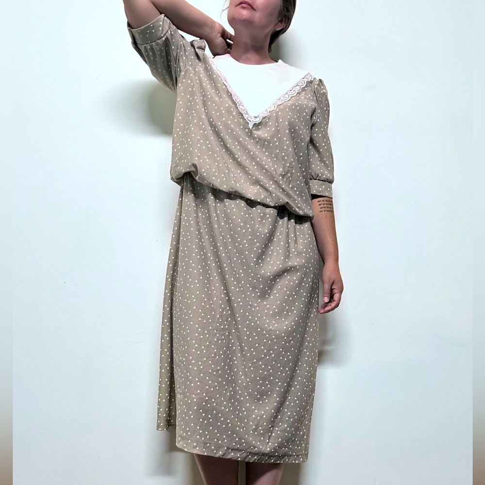 Vintage Flower Polka Dot Dress Lace Bib Pearl Buttons Prairie Cottage Casual